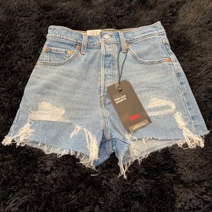 Levi’s shorts